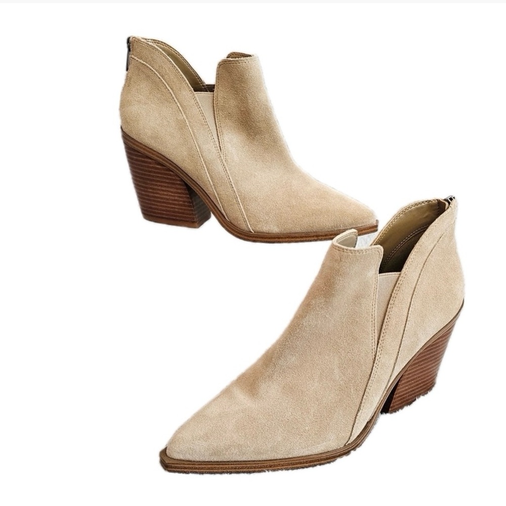 Vince Camuto Gradina Block Heel Zip Back Ankle Bootie